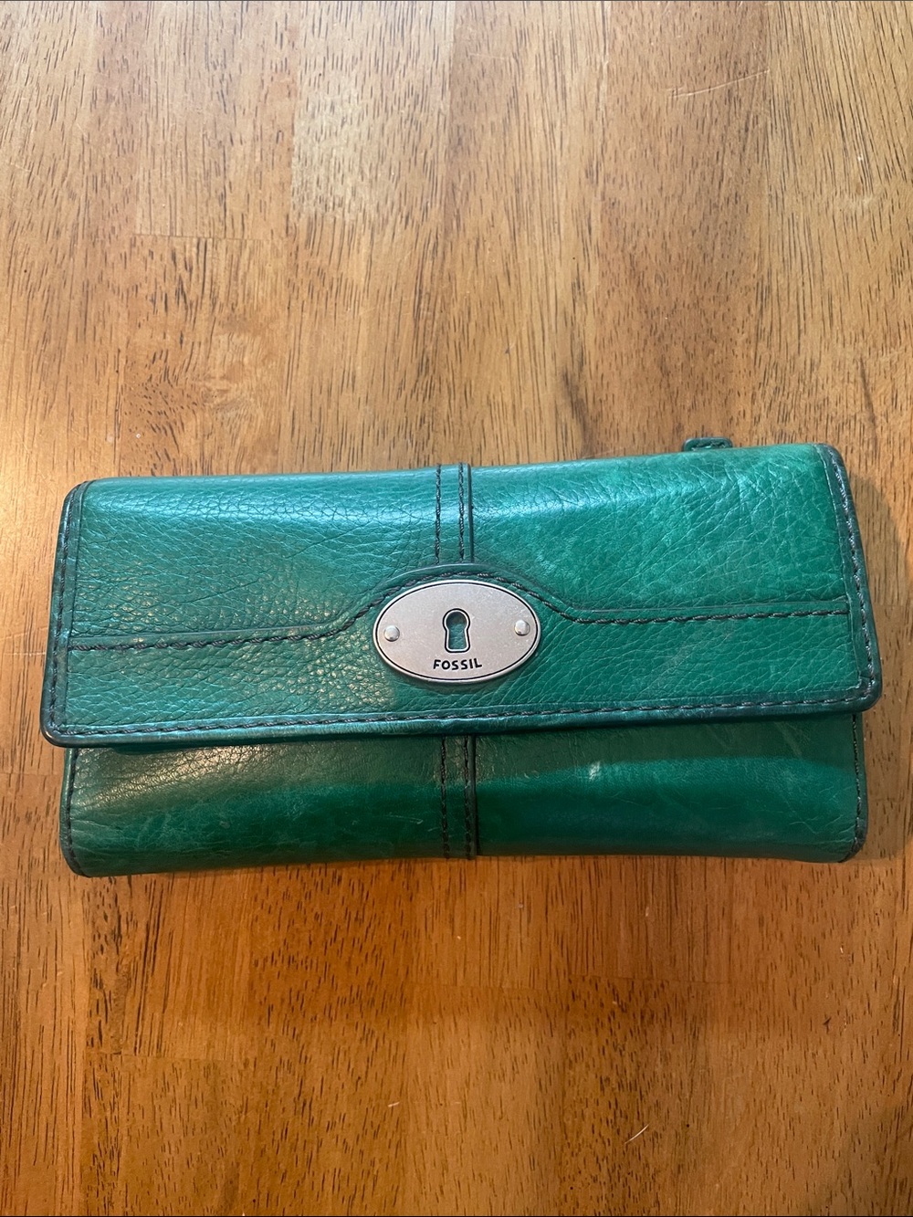Fossil Teal Green Leather Clutch Wallet with Silver Keyhole Plaque